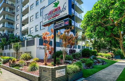 Coffs Harbour Wohnung | Wake up each morning to fresh ocean breezes, then take a short walk across the street to Park Beach