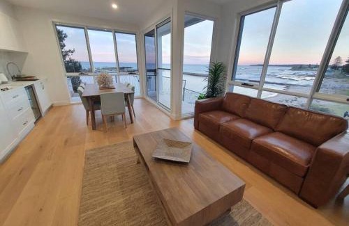 Shellharbour Haus | Wake up to the ocean at LegaSea
