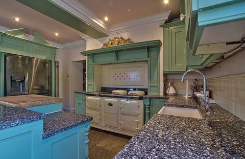 Alkborough Hütte | Walcot Hall by Group Retreats - sleeps 25 guests in 8 bedrooms