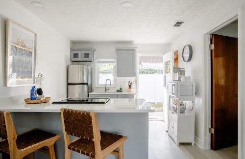 New Port Richey Wohnung | Walk Everywhere! 1-bedroom Gem In Downtown Hub