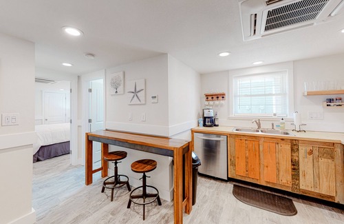 Kitty Hawk Eigentumswohnung | Walk to Beach 1BR 1st-Floor | Patio | Kitchenette