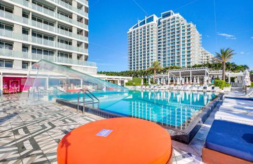 Central Beach Wohnung | Walk to Beach and Dining! Luxe Fort Lauderdale Condo