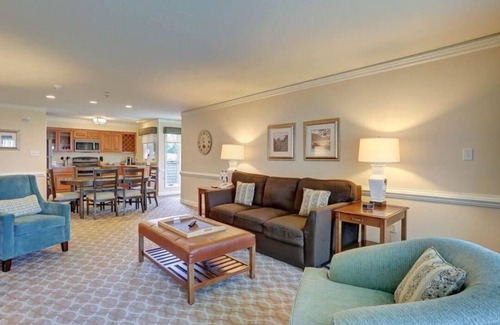 Kingsmill Eigentumswohnung | Walk to beach, beautiful large condo in "Kingsmill on the James"