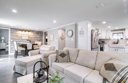 South Dennis Haus | Walk to Beach Dennis Cottage with Deck!