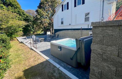 Old Orchard Beach Haus | Walk to Beach Maine Home with Hot Tub and Deck!