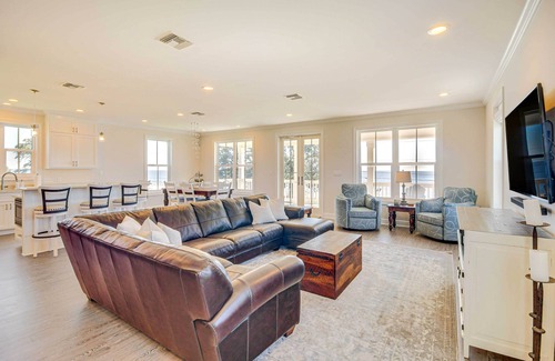 Waveland Haus | Walk to Beach: Oceanfront Home w/ Outdoor Kitchen