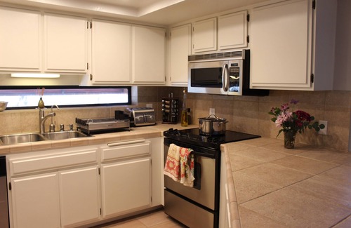 Baristo Eigentumswohnung | Gehen Sie in die Innenstadt PS, beobachten Sonnenuntergänge von der Terrasse, Erholung, beheizter Pool, jac.