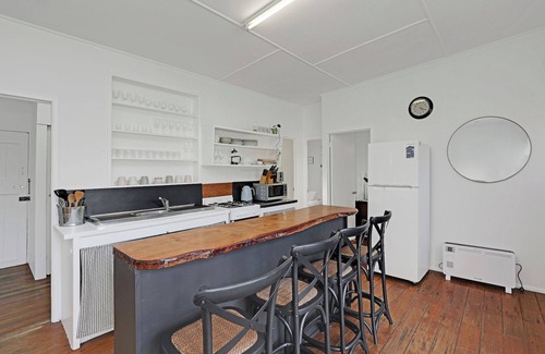 Point Lookout Haus | Walk to everything from this charming cottage