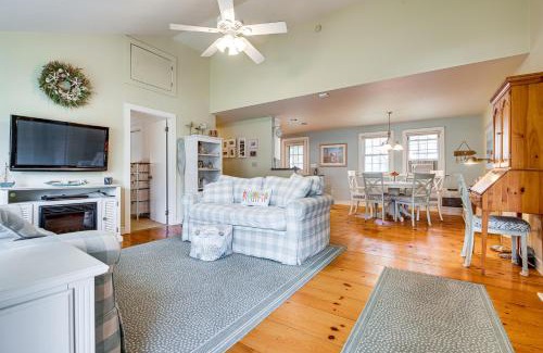 Kennebunkport Haus | Walk to Goose Rocks Beach Quiet Townhome with Patio