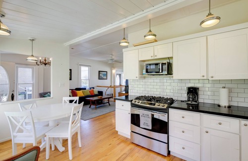 Village of La Jolla Hütte | Walk to La Jolla Cove: Dtwn Cottage w/ Ocean View!