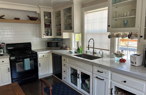 Crystal Bay Haus | Umgestaltete Hütte! 10 Minuten zu Fuß zum See! oder kurze Fahrt zu den Skigebieten!