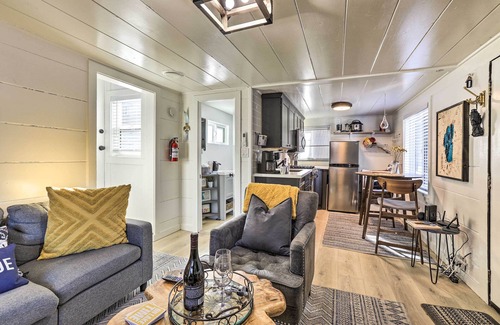 Lincoln Park Kabine | Walk to Lake Tahoe: Cozy Zephyr Cove Cabin!