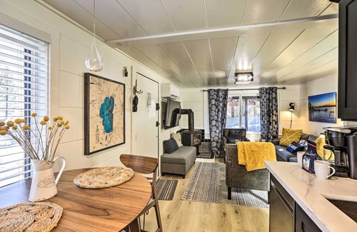 Lincoln Park Kabine | Walk to Lake Tahoe: Cozy Zephyr Cove Cabin!