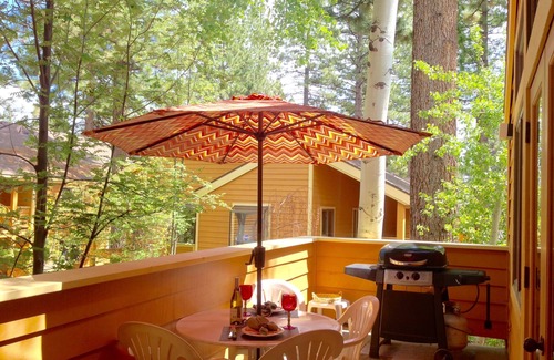 Incline Village Eigentumswohnung | Gehen Sie zum See! Upgrade sonnig und ruhig oberen McCloud One 1 Schlafzimmer