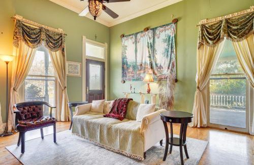 Jeanerette Haus | Walk to Parks and Cafes Historic Home with Fireplace