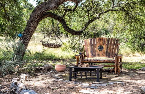 Spring Branch Haus | Walk to Remi's Ridge & Hayes Hollow Century Oak Casita - Near Canyon Lake