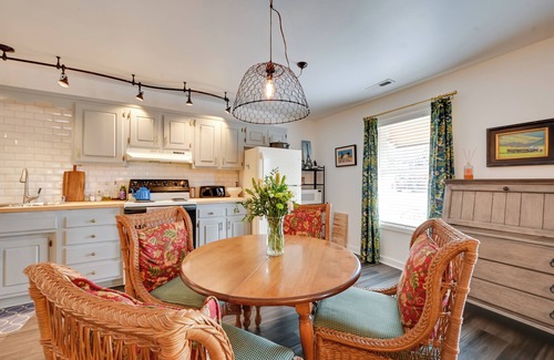 Corvallis Wohnung | Walk to Restaurants: Bitterroot Valley Getaway!