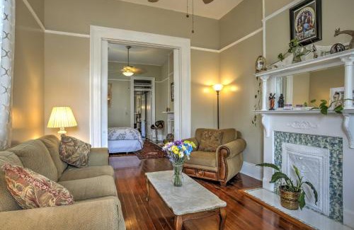 Black Pearl Haus | Walk to River, Tram and Zoo Classic NOLA Home!