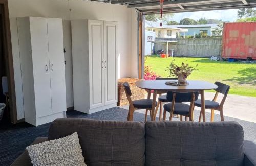 Doubtless Bay Haus | Walk to the beach