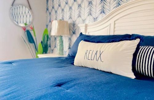 North Myrtle Beach Haus | Walk to the Beach-Sleeps 10 and Golfcart