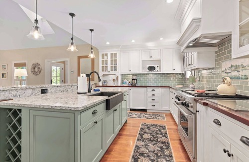 Oxford Haus | Walk to Waterfront Cozy Oxford Cottage