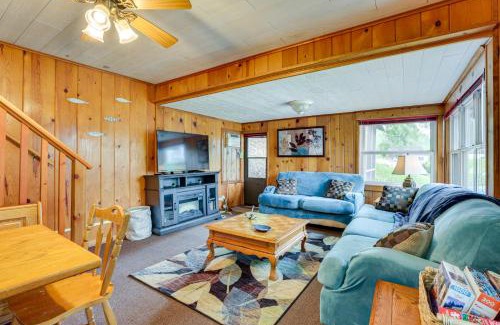 Bagley Haus | Walk to Wyalusing Beach Cabin with River View!