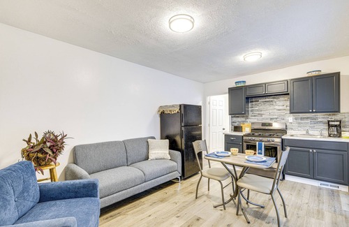 Barberton Wohnung | Walkable Barberton Apartment: 9 Mi to Akron!