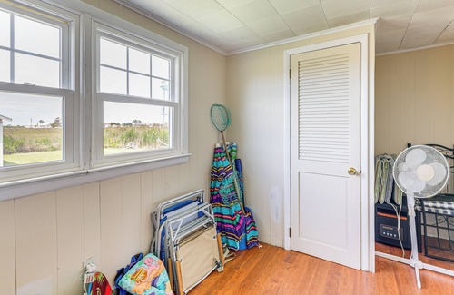 Tangier Haus | Walkable Beach Retreat on Chesapeake Bay!