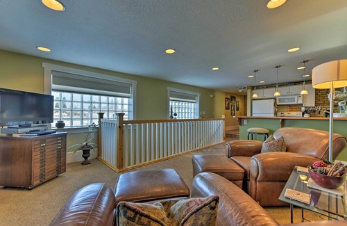 Logan Wohnung | "The Loft on Centre" in der Innenstadt von Logan Apt. mit Deck!