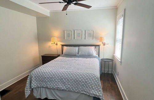 East Lansing Haus | Walking Distance to MSU! Charming 3 bedroom, 1.5 bathroom house.