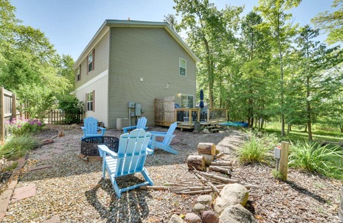 Walloon Lake Haus | Walloon Lake Getaway with Fire Pit - Walk to Water!