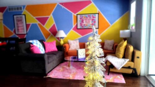 Traverse City Haus | Walnut, 3BR Townhom Near Downtown, Beach and Wineries