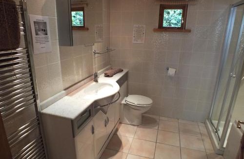 Swanage Haus | Walnut Log Cabin