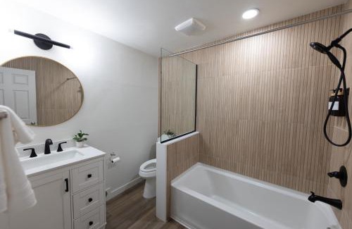 Wonder Valley Haus | WANDERLUST-Joshua Tree Modern-boho Escape-Stargazing and Fire Pit