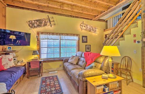 Jamaica Haus | Warm and Inviting Jamaica Cabin with Grill Ski and Hike