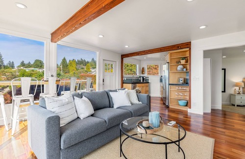 University Place Haus | Water and Sunset Views one block from Chambers Bay Golf Course