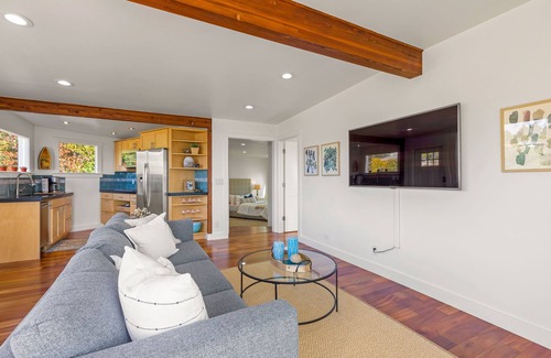 University Place Haus | Water and Sunset Views one block from Chambers Bay Golf Course