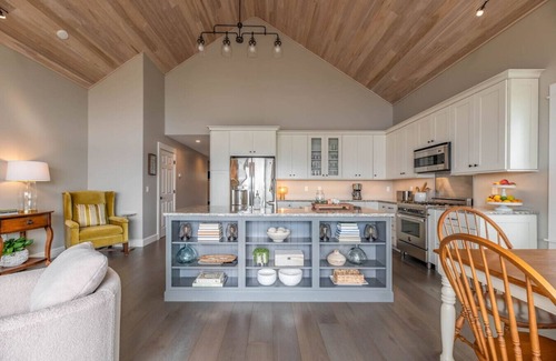 Belfast Haus | Water's Edge at Ocean St - Enjoy Penobscot Bay