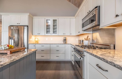 Belfast Haus | Water's Edge at Ocean St - Enjoy Penobscot Bay