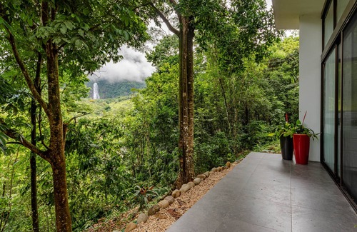 San Isidro de El General Villa | Costa Rican Jungle Experience