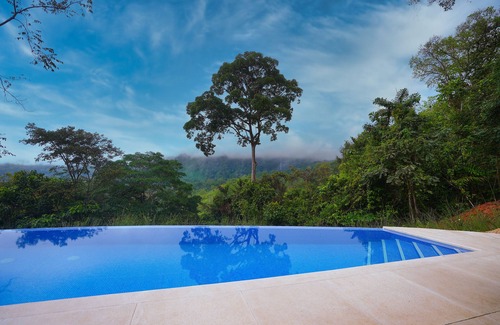 San Isidro de El General Villa | Costa Rican Jungle Experience