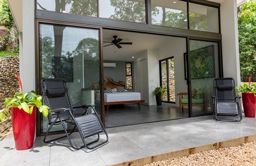 San Isidro de El General Villa | Costa Rican Jungle Experience