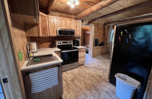 Munising Kabine | Waterfall Cabin - Pictured Rocks Lodging