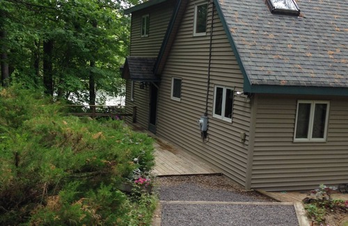South Casco Haus | WATERFRONT 20 'vom See 20' DOCK 15acres Trails 3Kayaks Kanu A / C FirepitGarden