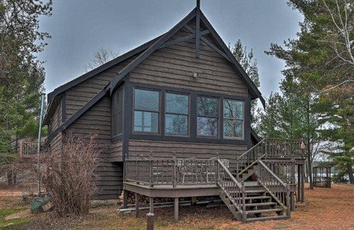 Arkdale Haus | Waterfront Arkdale Retreat 2 Acres with Deck and View