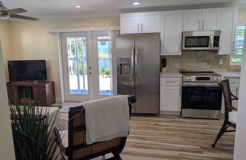 Bonita Shores Hütte | Waterfront Bungalow