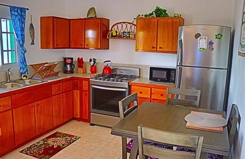 Caye Caulker Haus | Waterfront 2 BR/ 2 bath POOL home w/ Stunning Ocean Views!! No Cleaning Fees!