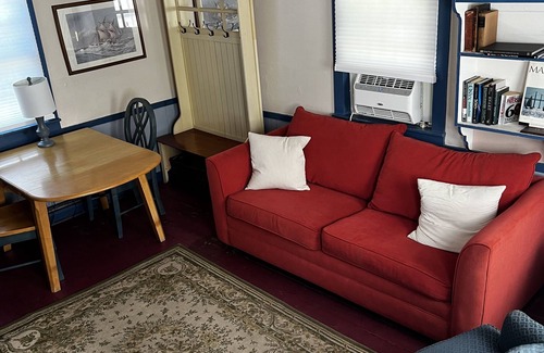 Chesapeake City Hütte | Waterfront Cottage on the C&D Canal!