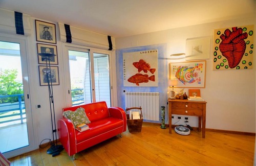 Passeig Maritim Wohnung | Waterfront Duplex by Hello Homes Sitges