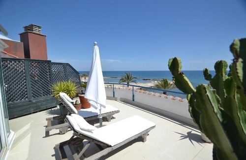 Passeig Maritim Wohnung | Waterfront Duplex by Hello Homes Sitges